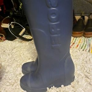 Sorel wedge rain boots